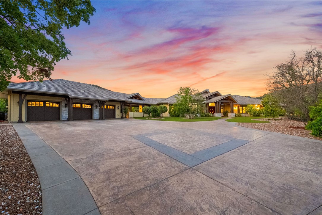 45166 Oak Manor Court