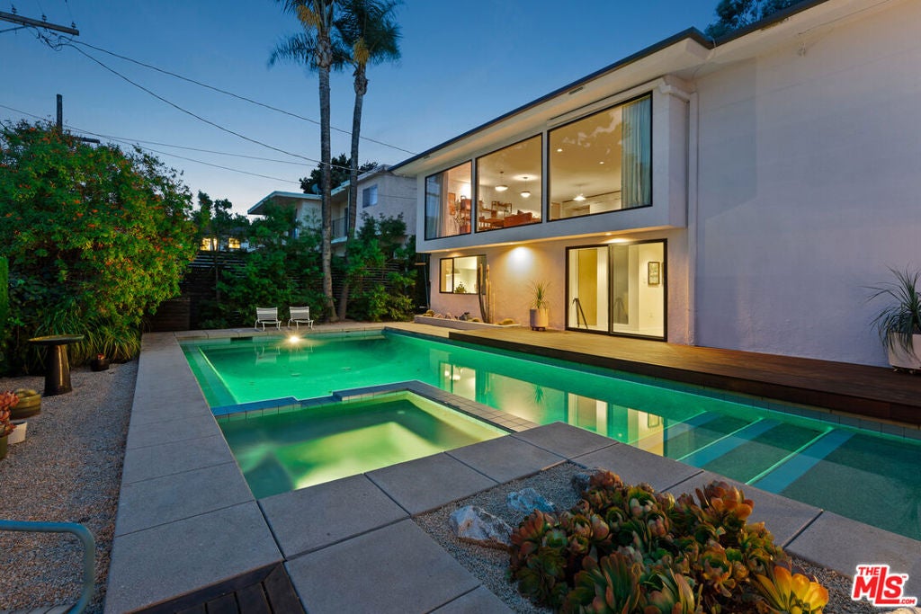 4181 Verdugo View Drive