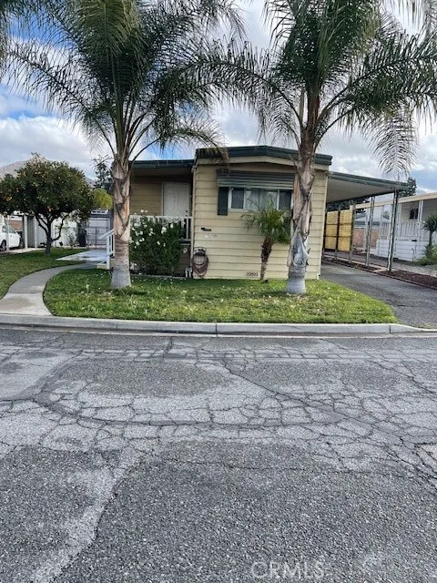 1560 Massachusetts Avenue Unit 124, Riverside, CA 92507 - MLS#: PW25041666