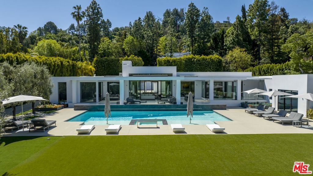 16032 VALLEY VISTA Boulevard