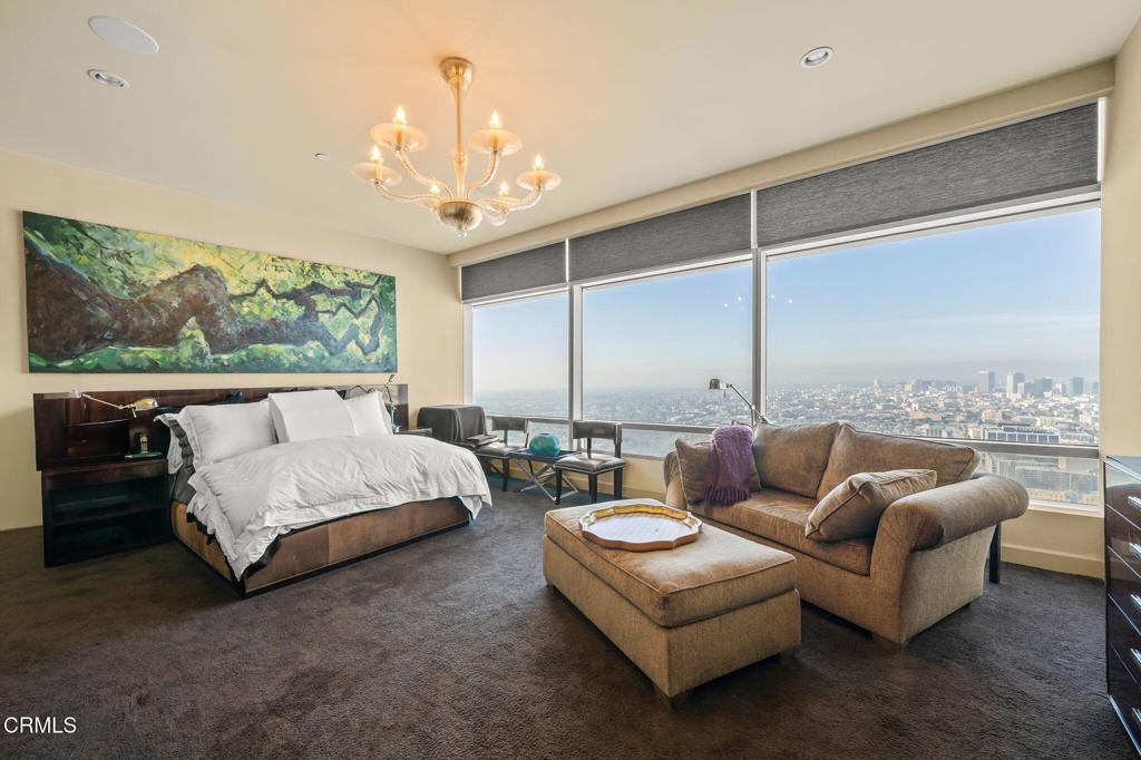 900 W Olympic Boulevard 36J