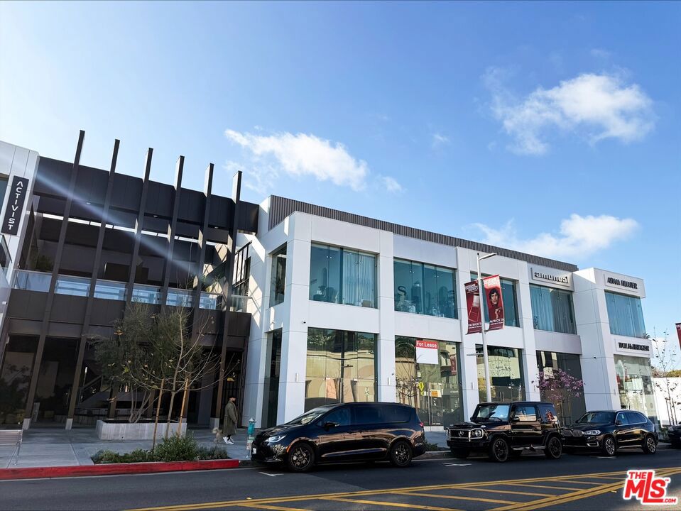 8500 Melrose Avenue 210