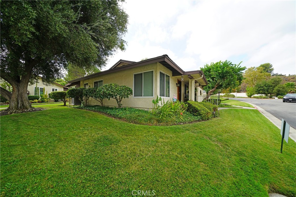 26360 OAKSPUR DR A