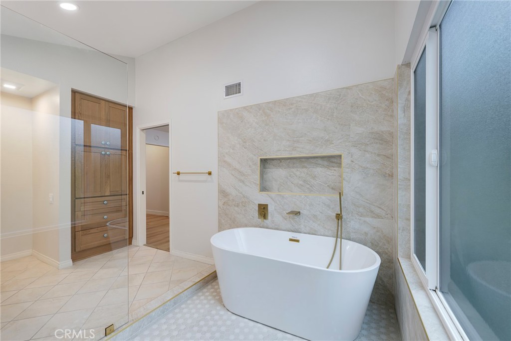 Anaheim Hills Estates (ANHI) - Residential