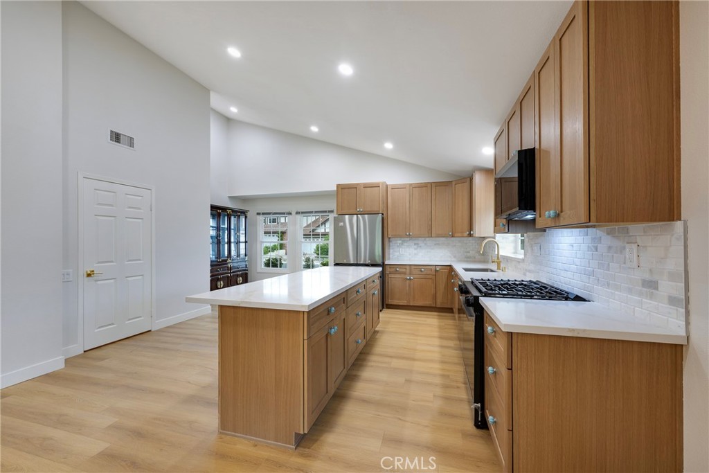 Anaheim Hills Estates (ANHI) - Residential