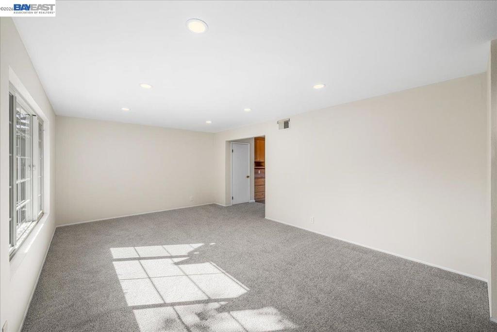380 Serramonte Ter