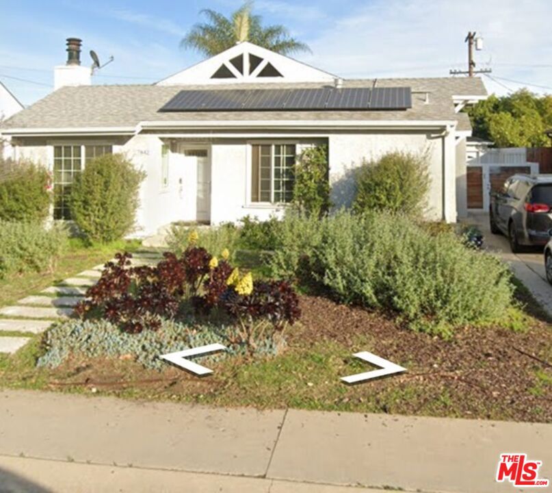 New Co-Ownership Opportunity: Solid, very decent, middle class, low crime area with close proximity to Silicon Beach (Google area), Loyola Marymount University and LAX.