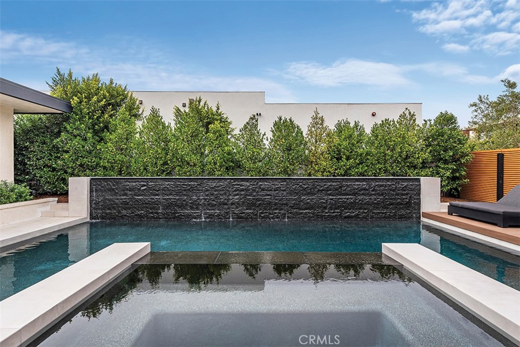 Irvine Terrace (IRVT) - Residential