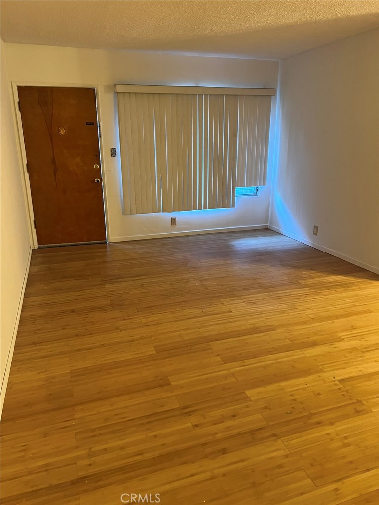 640 Elm Avenue 3