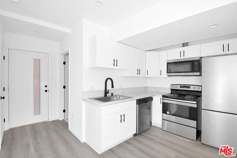 Photo of 1610 S Beverly Glen Boulevard #10, Los Angeles, CA 90024 (MLS # 26648557)