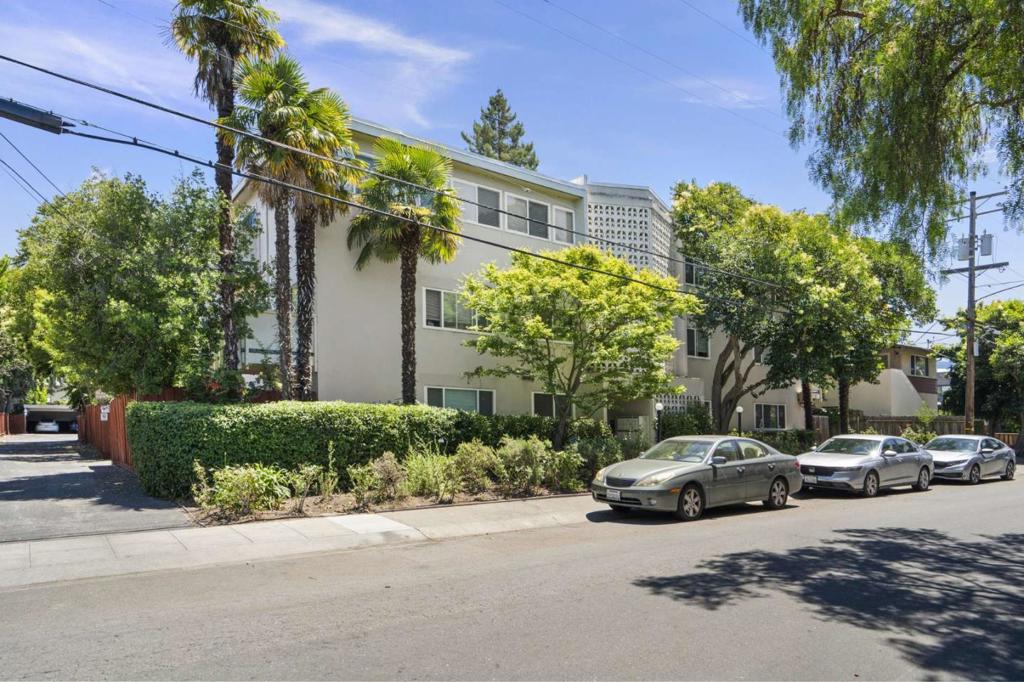 267 Curtner Ave. represents a rare opportunity to acquire a 26-unit multifamily investment opportunity located in the highly exclusive Palo Alto market. Originally built in 1963, the property is situated on a 34,584 square foot parcel of land with a gross building area of 21,595 square feet. 267 Curtner Ave has an ideal unit mix featuring one (1) 2,300 square foot three-bedroom penthouse, six (6) two-bedrooms, eighteen (18) one-bedrooms, and one (1) studio. The property also offers residents convenient amenities such as covered parking, private pool, and on-site laundry. With a world-class location in the heart of Silicon Valley, 267 Curtner Ave is an attractive choice for Peninsula renters due to its close proximity to major employers, transportation corridors, shopping, dining, and entertainment options.