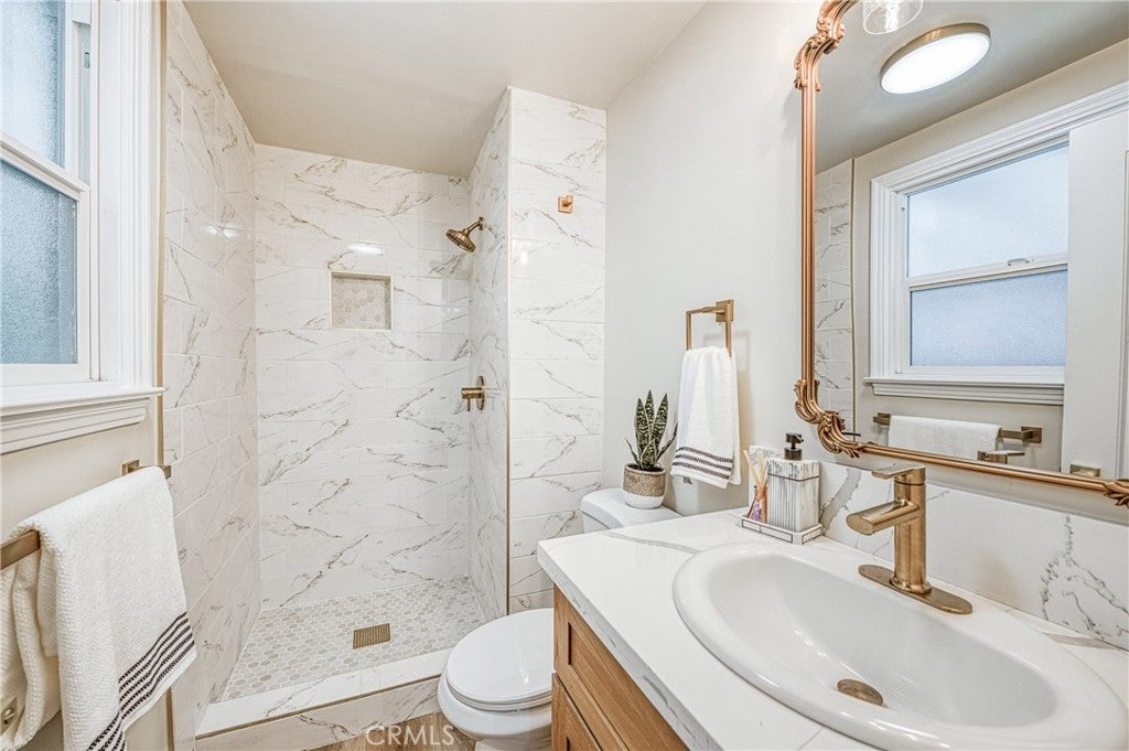 506 E Vassar
