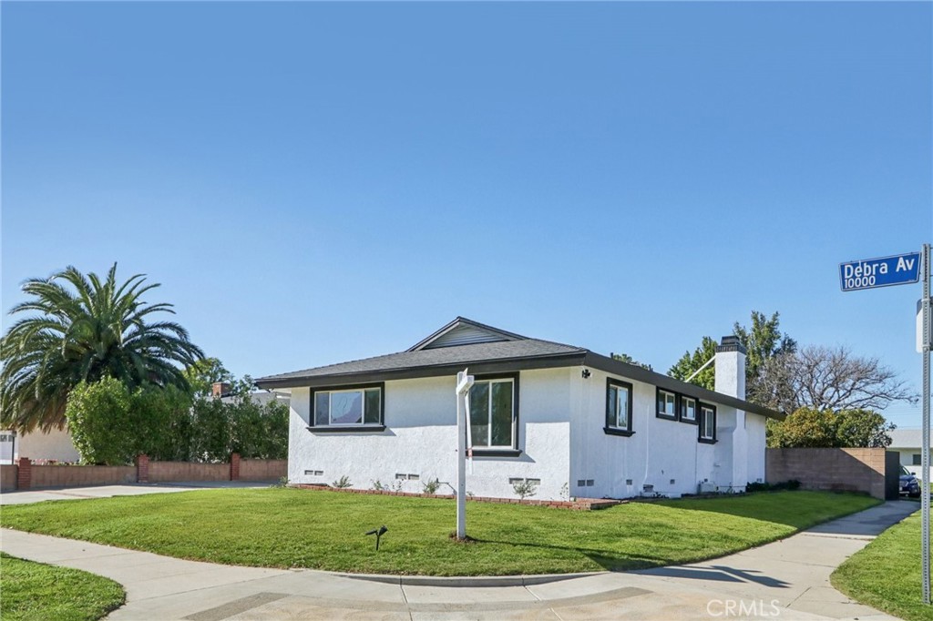 10007 Debra Avenue