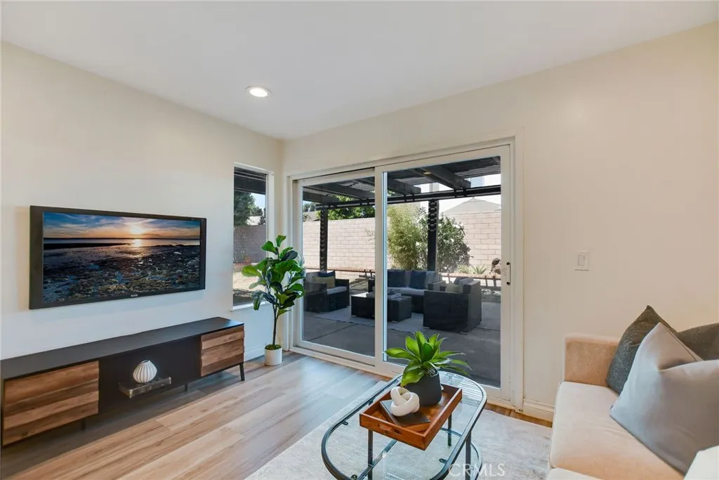 San Dimas, California 91773, United States, 4 Bedrooms Bedrooms, ,3 BathroomsBathrooms,Residential,Active,220290