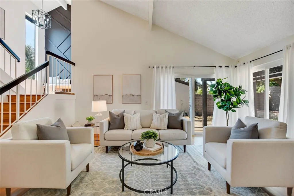 San Dimas, California 91773, United States, 4 Bedrooms Bedrooms, ,3 BathroomsBathrooms,Residential,Active,220290