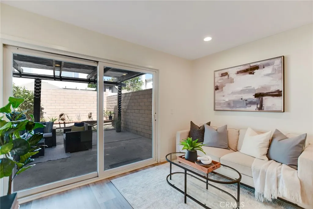 San Dimas, California 91773, United States, 4 Bedrooms Bedrooms, ,3 BathroomsBathrooms,Residential,Active,220290