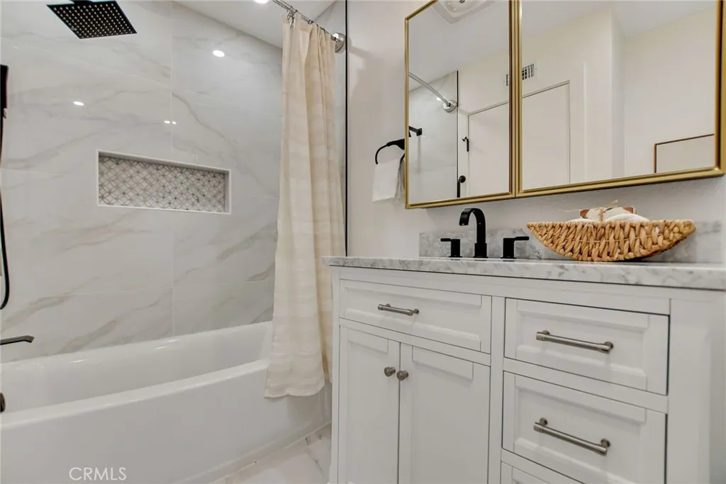 San Dimas, California 91773, United States, 4 Bedrooms Bedrooms, ,3 BathroomsBathrooms,Residential,Active,220290