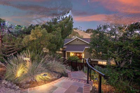 Photo of 16565 Oak View Circle, Morgan Hill, CA 95037 (MLS # ML82048429)