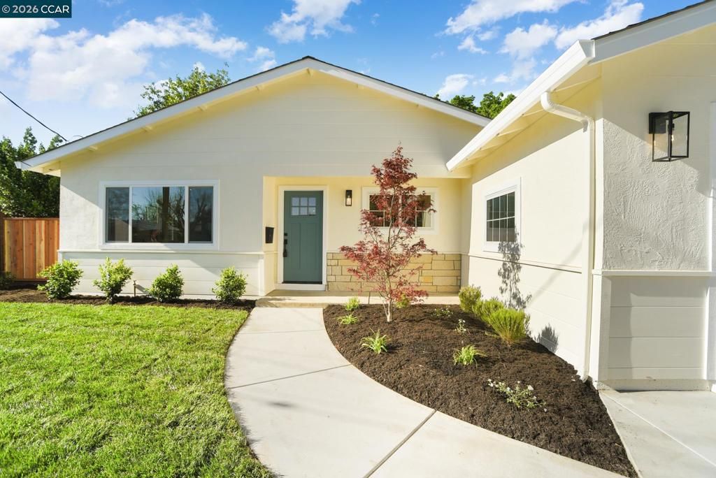 Photo of 1543 Laverne Ct Ct, Concord, CA 94521 (MLS # 41127221)