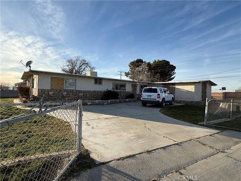 Photo of 12401 El Mirage Street, Boron, CA 93516 (MLS # SR26040352)