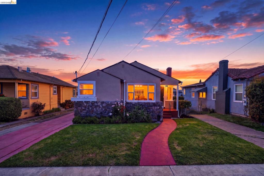 2327 Maywood Ave AVE