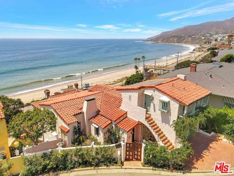 Photo of 17520 Stretto Way, Pacific Palisades, CA 90272 (MLS # 25615457)