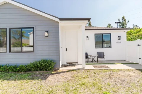 MLS: SR26196746