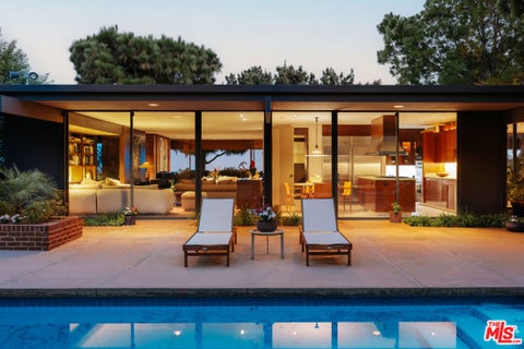 Photo of 9225 Nightingale Drive, Los Angeles, CA 90069 (MLS # 26103322)