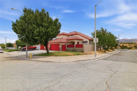 Photo of 3002 Purple Sage Lane, Palmdale, CA 93550 (MLS # SR26149812)