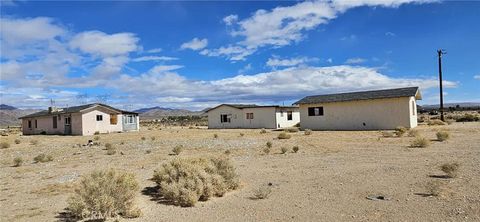 Photo of 33354 Haynes Road, Lucerne Valley, CA 92356 (MLS # HD25239690)