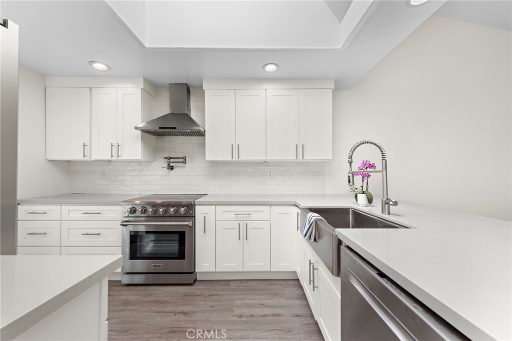 408 Villa Point Drive