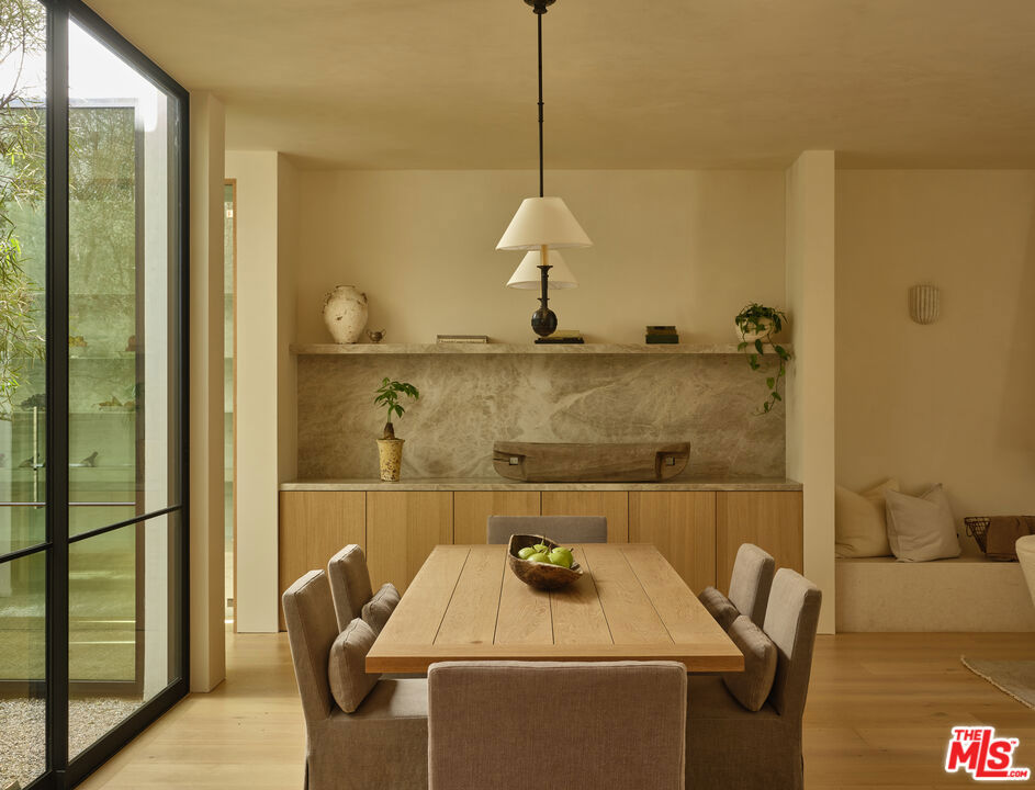 4115 Ventura Canyon Avenue