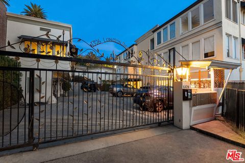 Photo of 1326 Londonderry View Drive #7, Los Angeles, CA 90069 (MLS # 25620893)