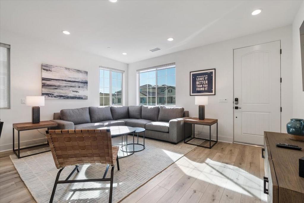 80411 Whisper Rock Way