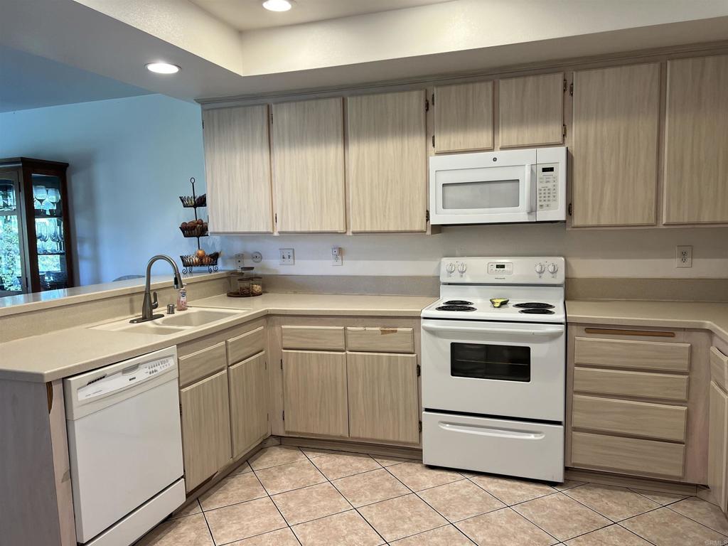 4710 Birchwood Cir