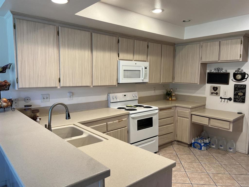 4710 Birchwood Cir