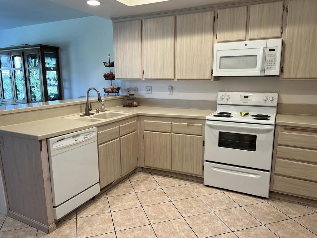 4710 Birchwood Cir