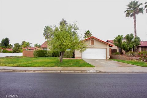 23760 Redbark Moreno Valley CA 92557