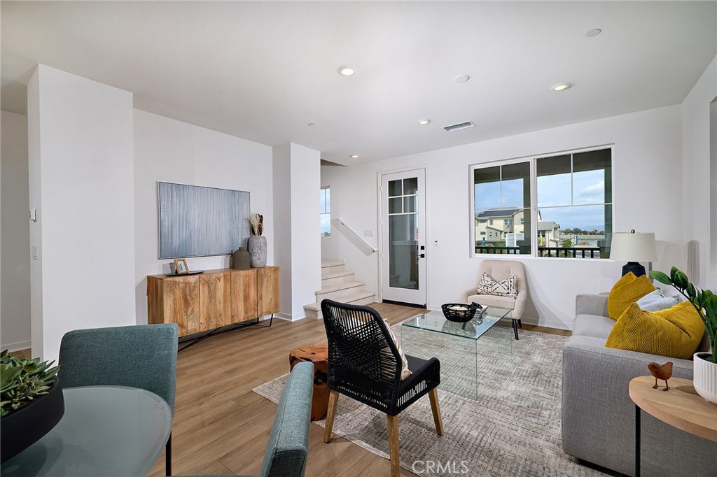 6052 Fairfax Drive