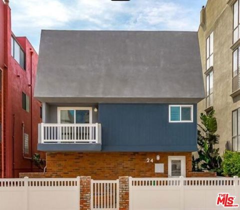 Photo of 24 Lighthouse Street #A, Marina Del Rey, CA 90292 (MLS # 25630777)