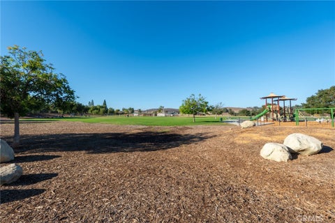 Tiny photo for 1485 Sappanwood AVE, Thousand Oaks, CA 91320 (MLS # GD26224013)