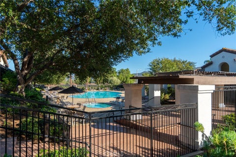 Tiny photo for 1485 Sappanwood AVE, Thousand Oaks, CA 91320 (MLS # GD26224013)