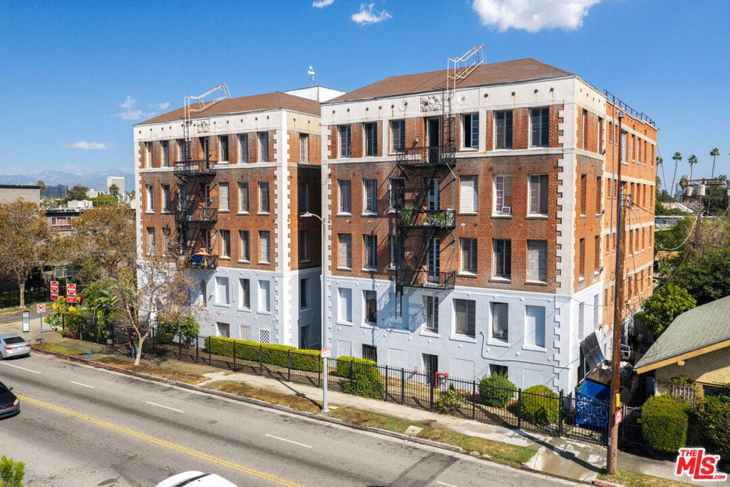2000 Arlington Avenue