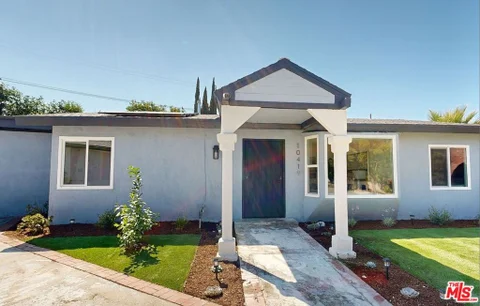 MLS: 26994387