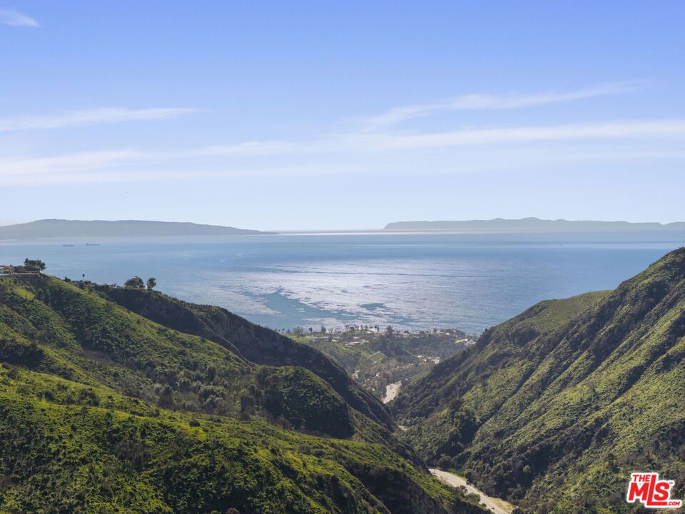 17128 Avenida De La Herradura