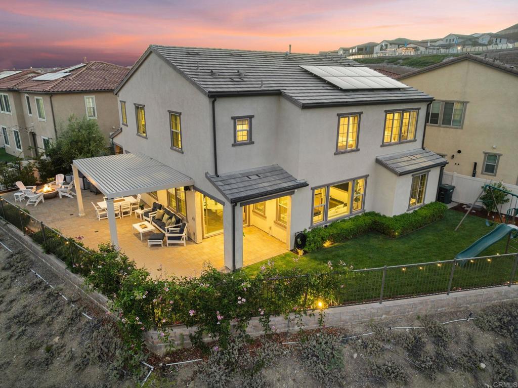 1832 Aliso Canyon Dr