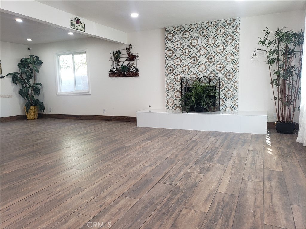 6871 CHAPMAN