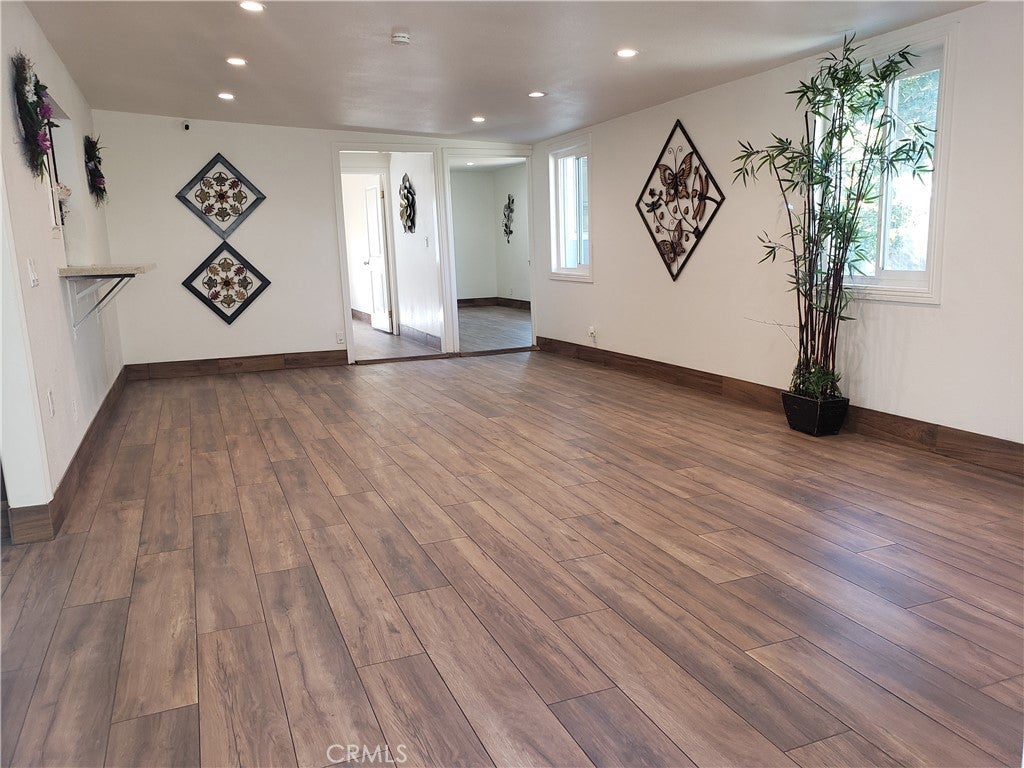 6871 CHAPMAN