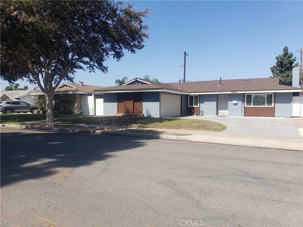 6871 CHAPMAN