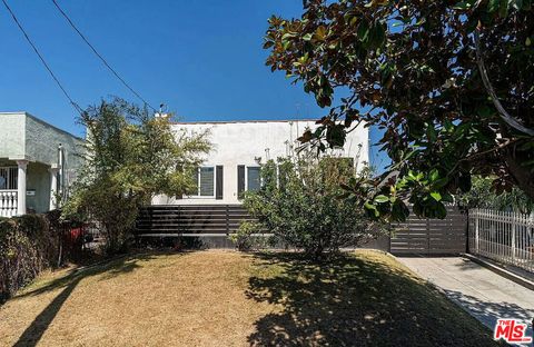 Photo of 1316 N Mariposa Avenue, Los Angeles, CA 90027 (MLS # 25606643) Photo of 1316 N Mariposa Avenue, Los Angeles, CA 90027 (MLS # 25606643)
